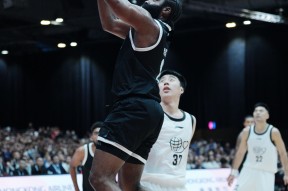 开云体育-关于巴特勒迎来十赛季高光表现，巴黎圣日耳曼球迷沸腾！的信息